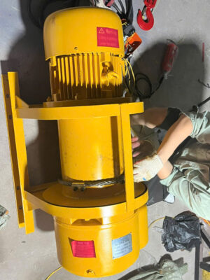 Tời kéo mặt đất JM